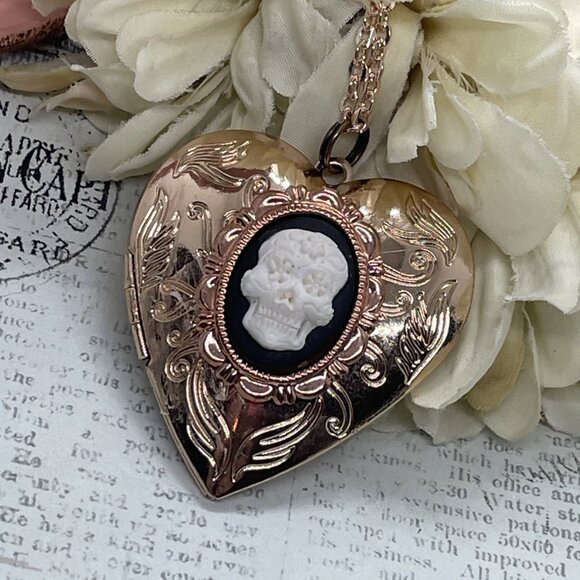 Sugar Skull Gothic Demon Mom Wife Christmas Rose Gold Heart Locket Anniversary - Picture 4 of 13